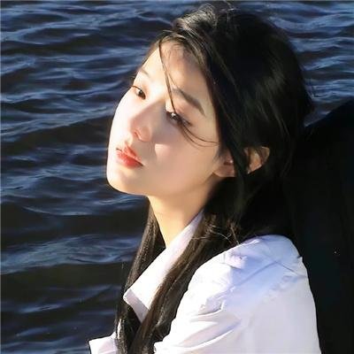 美女荒野逃亡